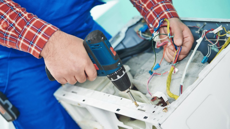 Keçiören Mitsubishi Mitsubishi çamaşır makinesi kart tamiri – Su almama arızası orijinal parça ile giderildi. - Teknik servis örneği